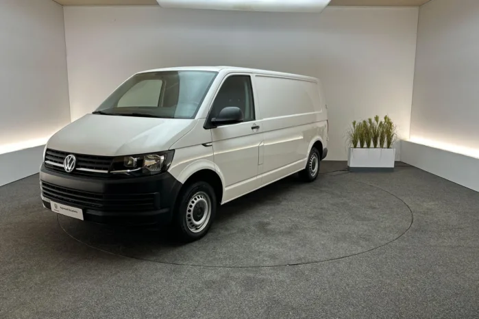 Volkswagen Transporter 2.0 TDI 110pk L2H1 | Vermoeidheidsherkenning, Airco, Cruise Control |